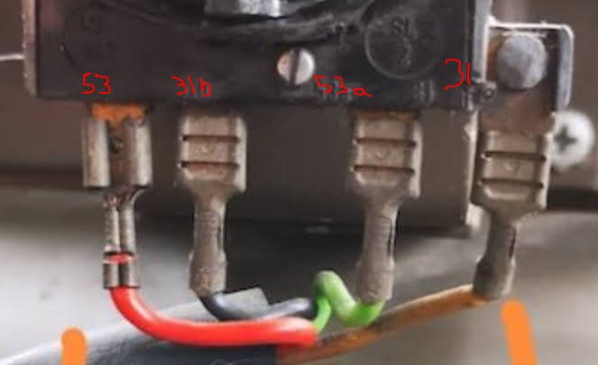 current connections wiper motor.jpg